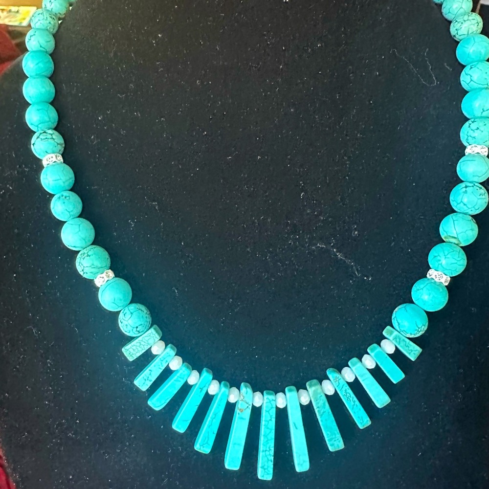 Turquoise howlite and swarvoski crystal necklace